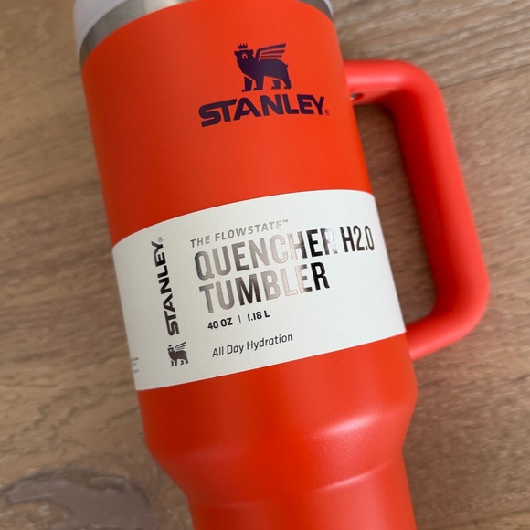 Stanley The Quencher H2.0 Flowstate Tumbler 40 OZ - Picture 2 of 6